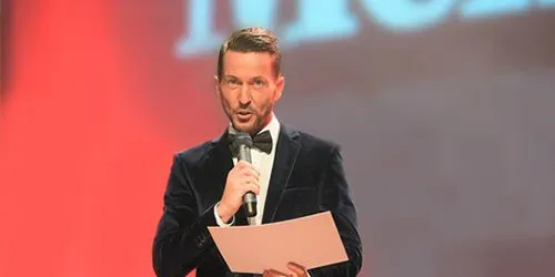 Costin Ilinca - prezentator pe scena