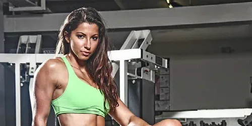 Andreea Tina in sala de antrenament