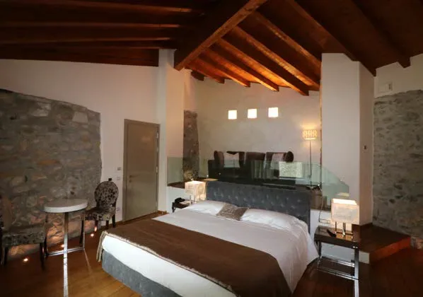 Interior camera Ti Sana