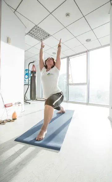 Erica Nagy - exercitii de yoga